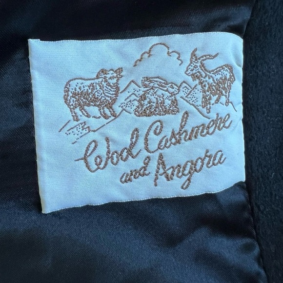 FEMINELLA Wool, Cashmere, Angora Blend Coat Made in
England Size L - Picture 8 of 12